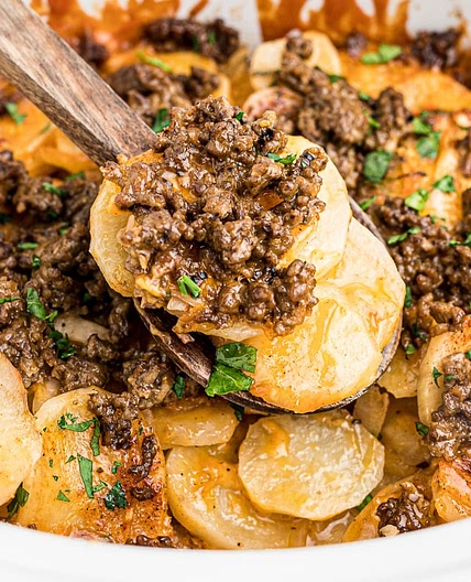 Slow Cooker Beef and Potatoes Au Gratin