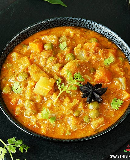 Veg Kurma Recipe (Vegetable Korma Recipe)