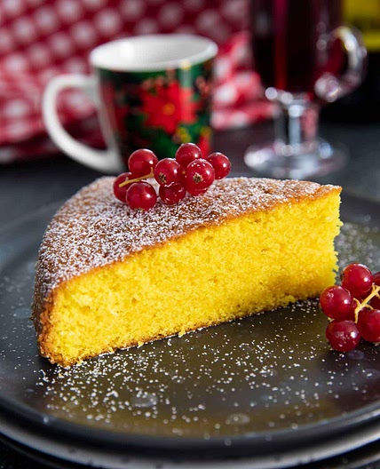 Swedish Saffron Cake Recipe (Saffranskaka)