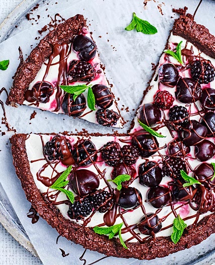 Fruits of the forest cookie ‘pizza’