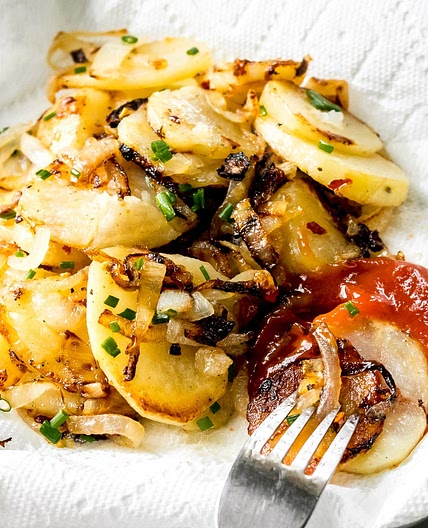 Fried Potatoes and Onions - Easy Southern Fried Potatoes and Onions Recipe