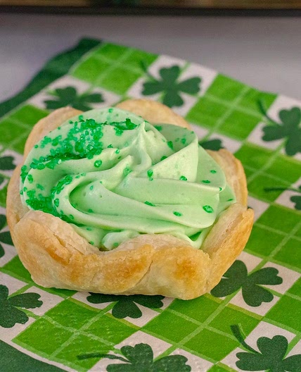 Shamrock Tarts - St. Patrick's Day Dessert Recipe