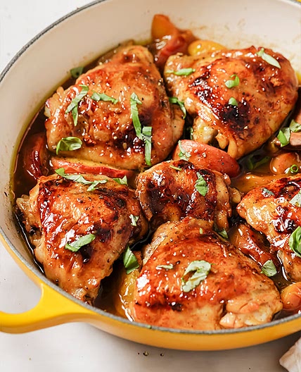 One Pan Balsamic Peach Chicken Thighs