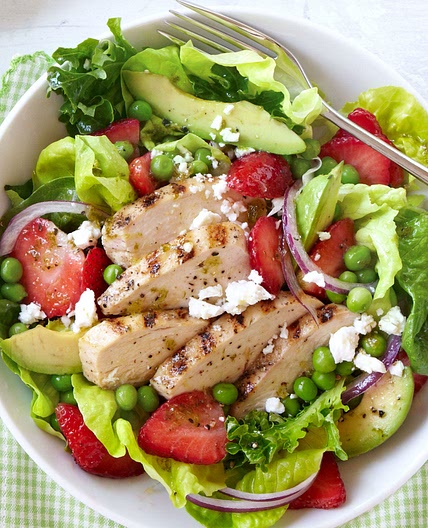 Grilled Chicken-and-Strawberry Cobb Salad