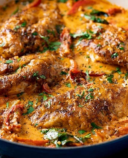 Tuscan Chicken in Creamy Sun Dried Tomato Sauce