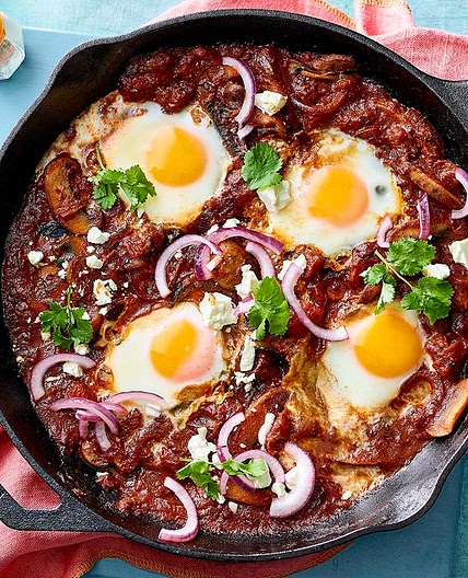 Smoky mushroom chipotle eggs