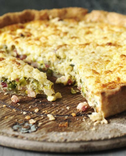 Smoky bacon and leek quiche