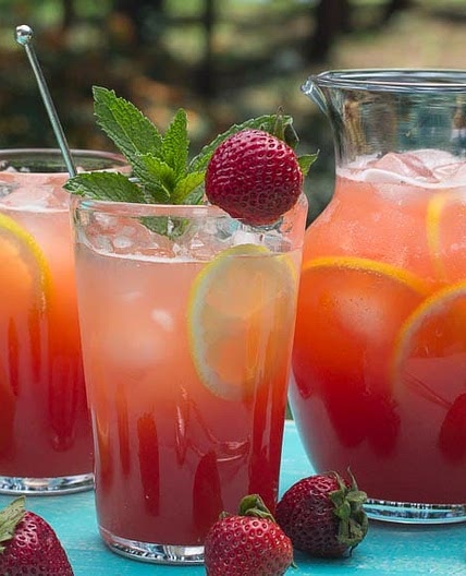 Low FODMAP Strawberry Lemonade
