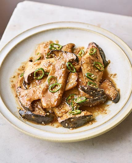 Korean king oyster mushrooms (seasongi beoseot bokkeum)