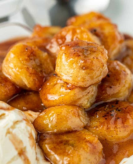 Fried Bananas with Cinnamon Honey Sauce