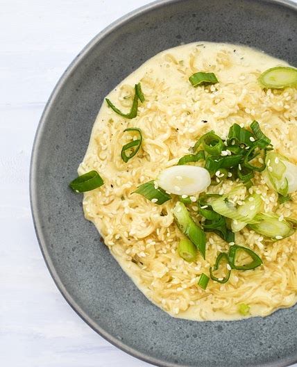 Vegan 2-Minute Cheese & Onion Ramen Noodles