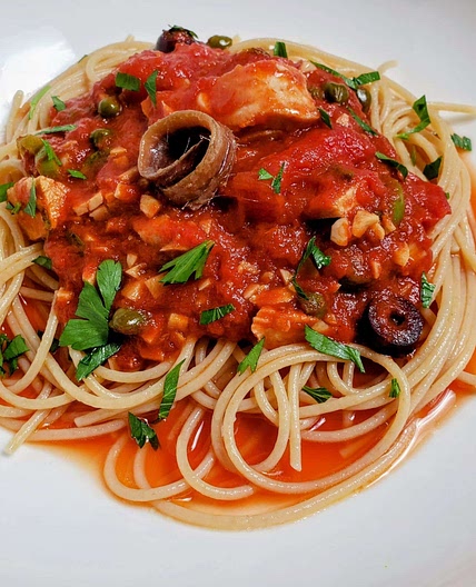 Tuna Puttanesca with Spaghetti