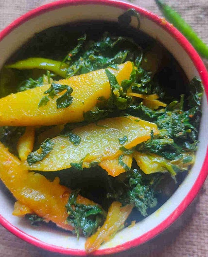 Bathua Aloo Ki Sabji- Potato Bathua Saag