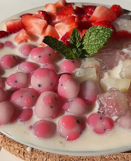 Peach Boba (in cute piggy shape)