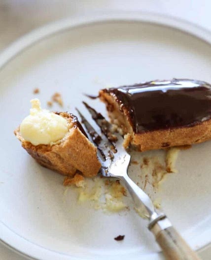 Easy Chocolate Eclair Recipe