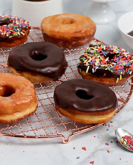 Low Carb Yeast Donuts ('Doughnuts') Overnight