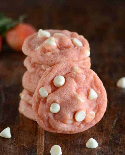 Strawberry Cookies with White Chocolate