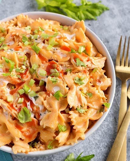 Instant Pot Buffalo Chicken Pasta