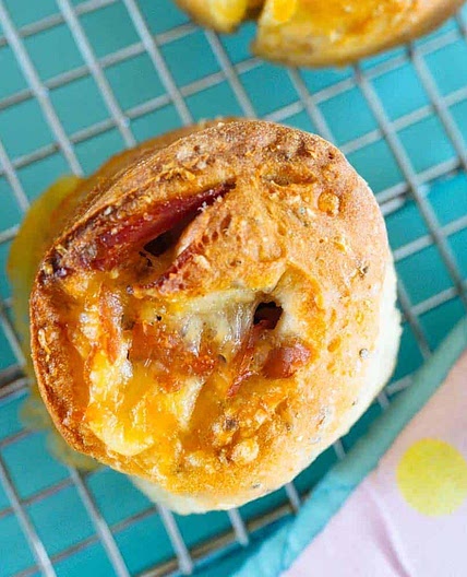 Enriched, even better yoghurt dough scrolls