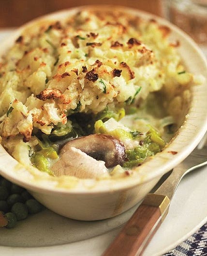 Chicken leek and mushroom pie