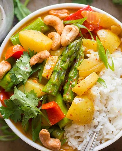 Golden Spring Vegetable Thai Curry