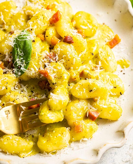 Gnocchi Pesto Carbonara