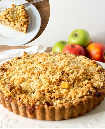 Best EVER Apple Crumble Tart