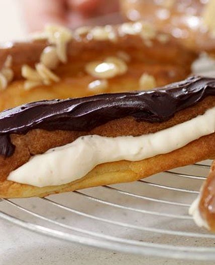 Chocolate eclairs