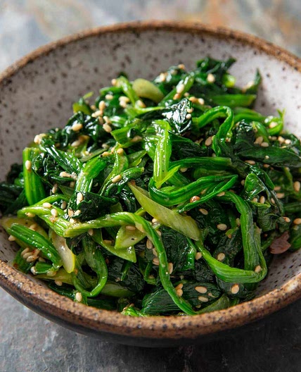 Sigeumchi Namul (Korean Marinated Spinach Banchan)