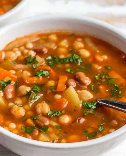 Hearty Old-Fashioned Minestrone Soup With Potatoes And Leeks