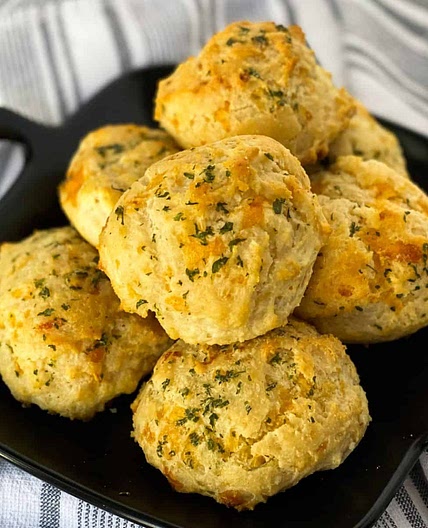 Easy 20-Minute Cheddar Bay Biscuits