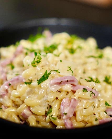 La recette des coquillettes, façon risotto, jambon et comté