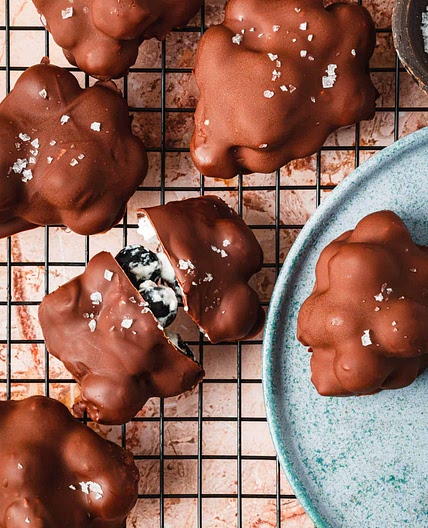 Viral Blueberry Yogurt Clusters