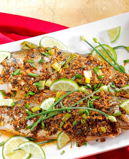 Ginger Garlic Steamed Whole Fish
