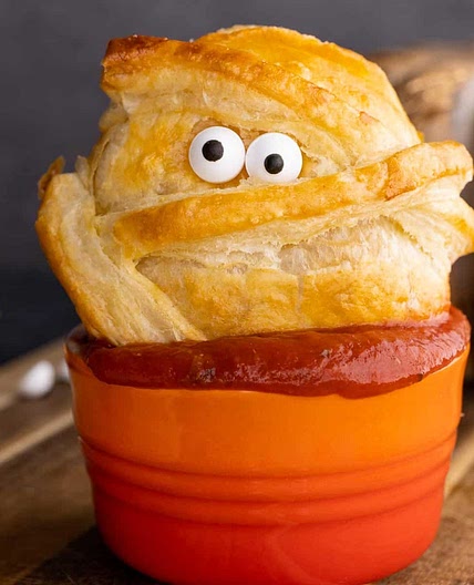 Halloween Baked Cheese in Puff Pastry