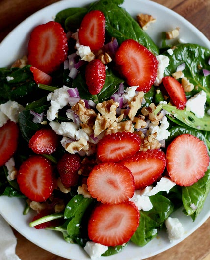 Strawberry Goat Cheese Walnut Salad