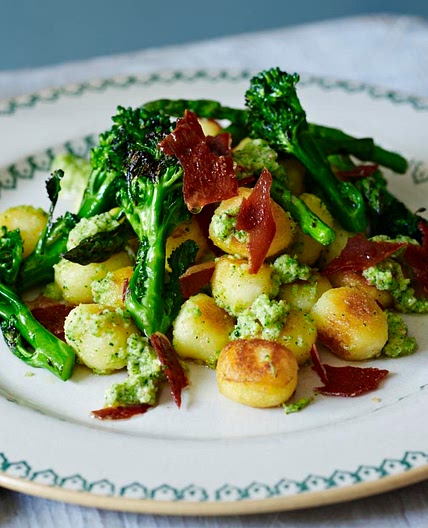 Pan-fried gnocchi with broccoli pesto and grilled veg