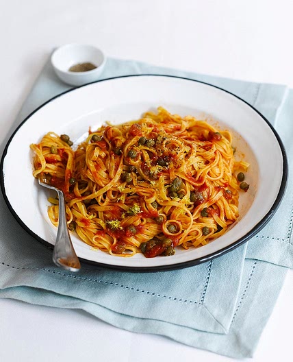 Tomato & caper linguine