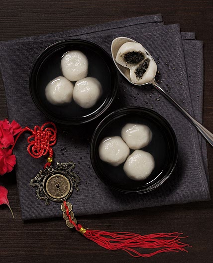 Sweet rice balls with black sesame