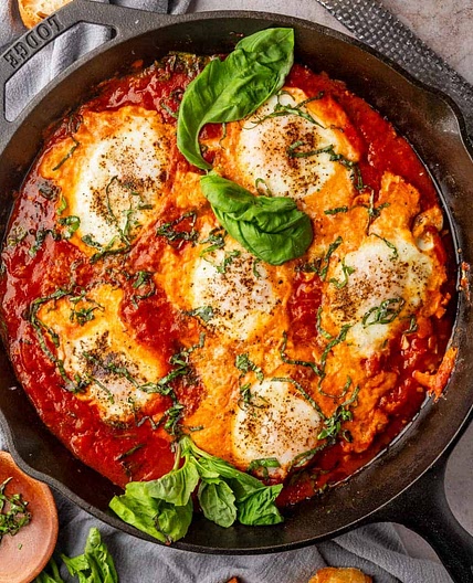 Easy Italian Baked Eggs (Eggs in Purgatory)