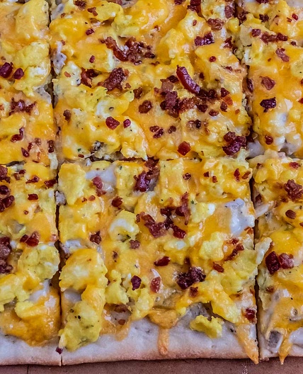 The Best Breakfast Pizza