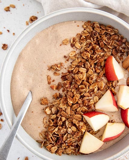 Apple Pie Smoothie Bowls