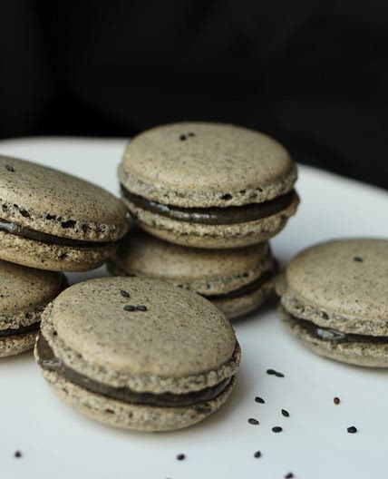 Roasted Black Sesame Macaron