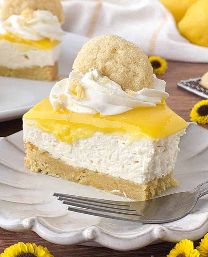 Lemon Curd Cheesecake with Lemon Cookie Crust