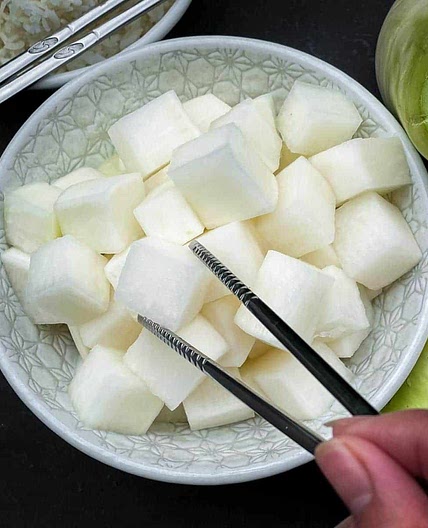 Korean Pickled Radish - Chicken-mu (치킨무)