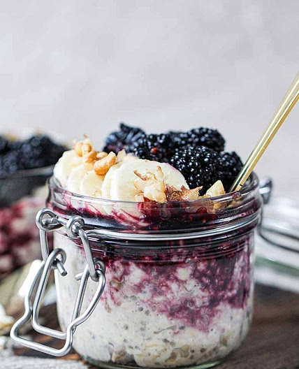 Blackberry Overnight Oats Recipe