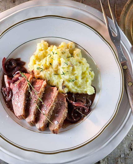 Barbarie-Entenbrust mit Rotweinsauce und Kartoffelpüree