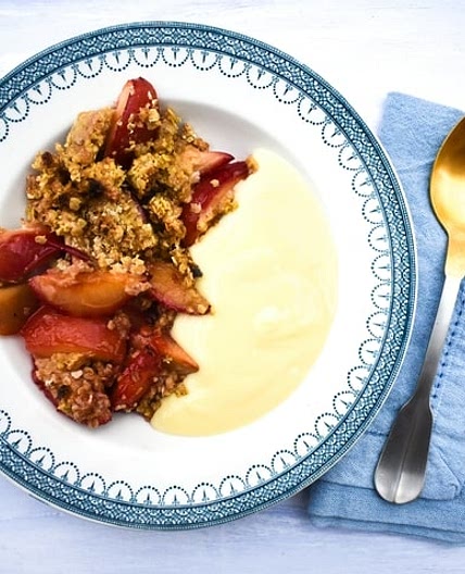 Vegan Plum Crumble with Oats