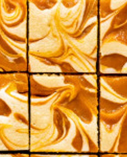 Vegan mango cheesecake bars