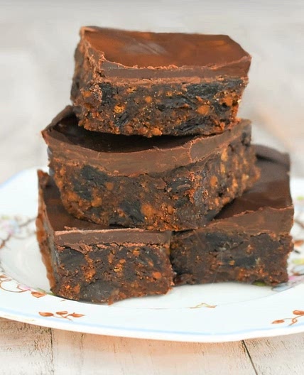 Easy Vegan Biscoff Tiffin